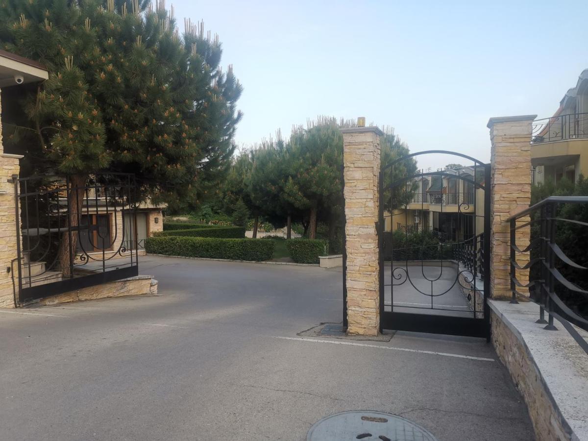 וארנה Luxury Apartment Amalfi 300 M From The Beach מראה חיצוני תמונה